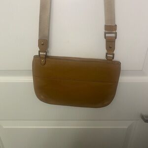 🇺🇸🇺🇸 SALE 🇺🇸🇺🇸 Michael Kors Jet Set Sport Tan Leather Crossbody Bag